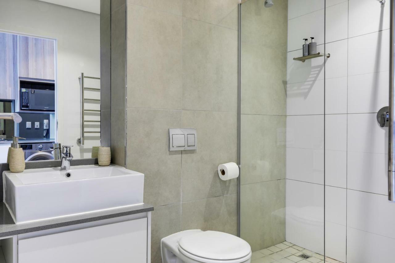 Backup-Power Eco Balcony Apartment Near Table Mountain Cape Town Bagian luar foto