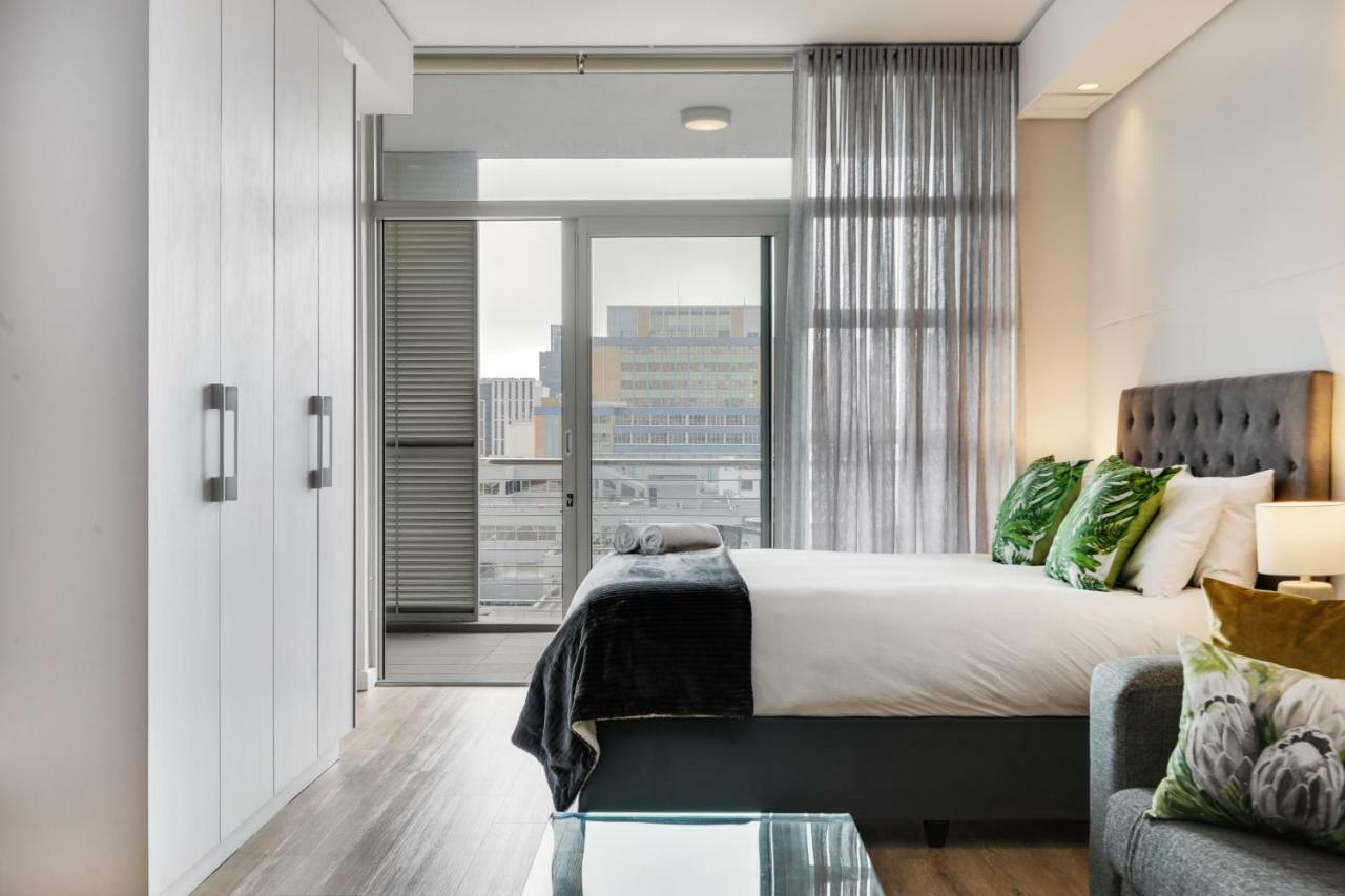 Backup-Power Eco Balcony Apartment Near Table Mountain Cape Town Bagian luar foto